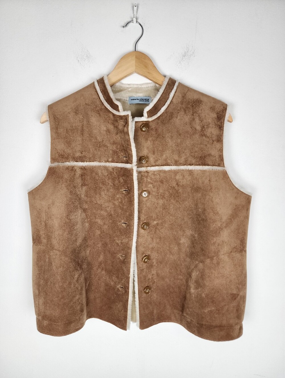 Valerie Stevens Light Brown Faux Suede Cream Faux Shearling Vest Size L Petite - Picture 9 of 11